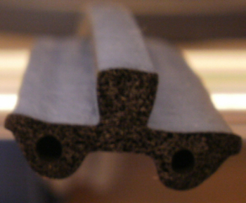 OSMA 4T864 SEAL FOR FLEXICLIP SQUARELINE 173MM LONG 'T'SHAPE OSMA 4T864 SEAL FOR FLEXICLIP SQUARELINE 173MM LONG 'T'SHAPE