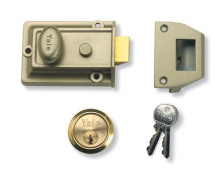 YALE P77 TRADITIONAL NIGHT LATCH 60mm BRASS LUXE